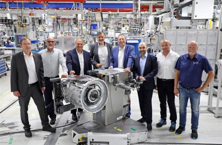 The ‘anniversary unit’ rolled off the assembly line at the main plant in Friedrichshafen. Other production locations are in Jiaxing (China) and Sorocaba (Brazil).