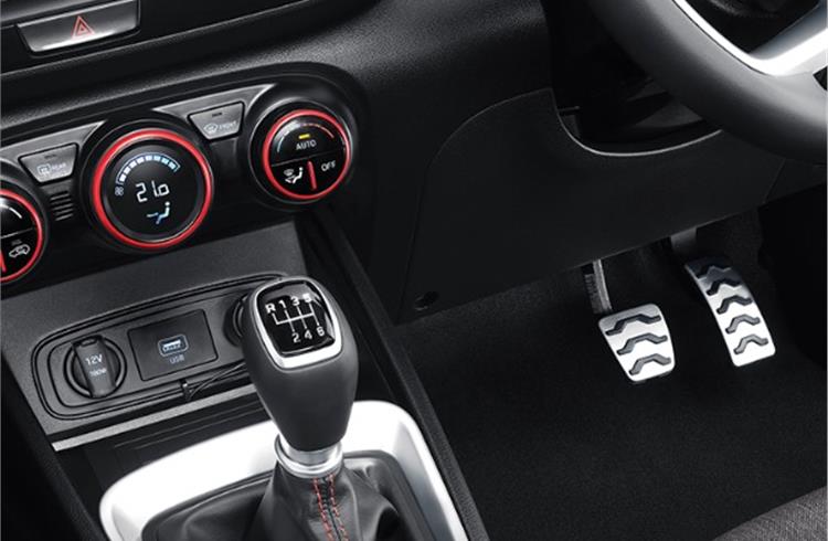The ‘two-pedal, clutch-less system’ is a hybrid of manual and automatic gearboxes. The task of shifting gears rests with the driver, as with a conventional manual gearbox, though the iMT does away with the need of a clutch pedal altogether by essentially automating its functionality.