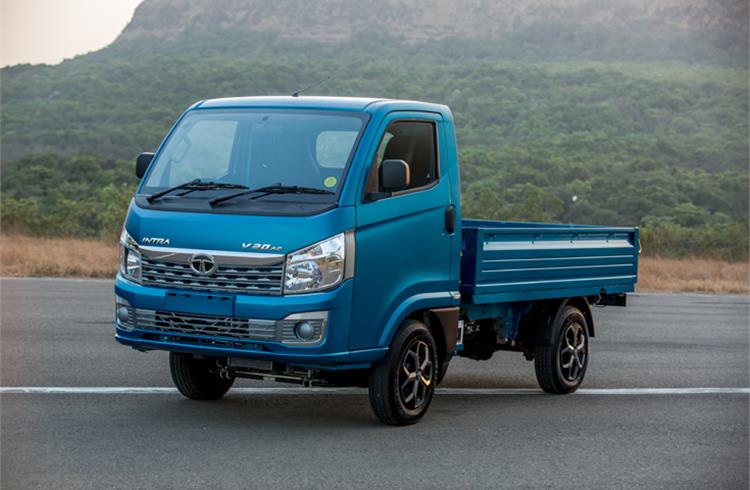 Ace of space. That's what Tata Motors promises with the new Intra which has a  large loading deck (8.2 feet long x 5.3 feet wide), designed to enable the operator to transport greater volumes.