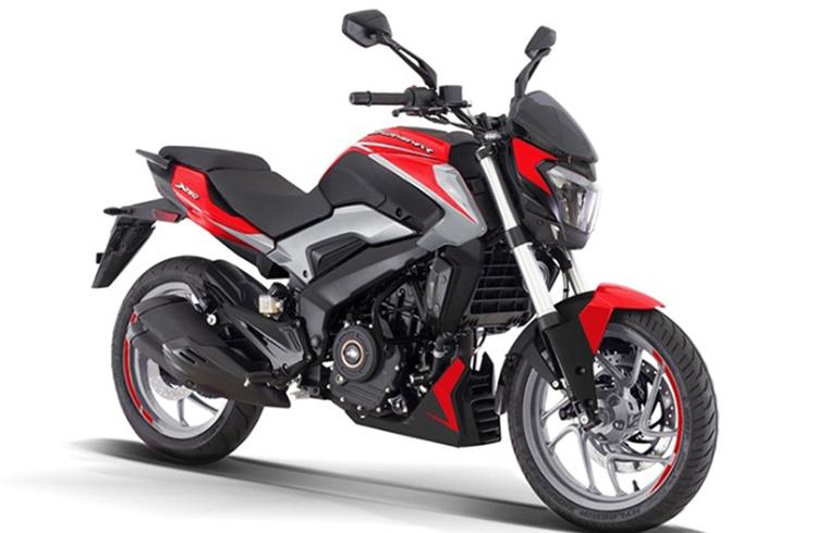2021 Dominar 250 in Racing Red and Matt Silver. A month ago, price was dropped by 10% to Rs 154,176.