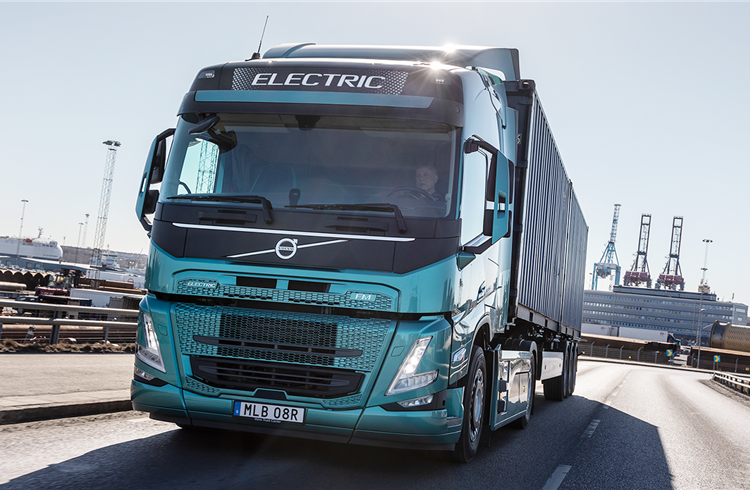Volvo gets record order for up to 1,000 electric trucks