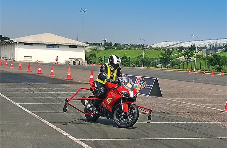 Continental showcased its ABS for motorcycles at Global NCAP's ‘Stop The Crash’ campaign at the Global NCAP World Congress in New Delhi in September 2018. 
