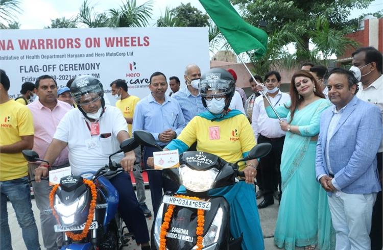 L-R: Dr. Veena Singh, DG – Health Services, Haryana and Bharatendu Kabi - head, CSR and Corp Comm, Hero MotoCorp at the flag off as part of Project ‘Corona Warriors on Wheels' on Friday.