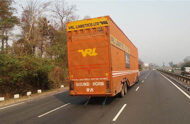 Ashok Leyland wins VRL Logistics’ order for 1,560 AVTR trucks 