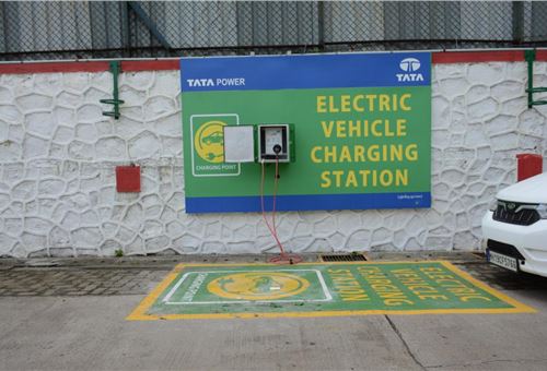 Government encourages entrepreneurs to set up EV charging stations