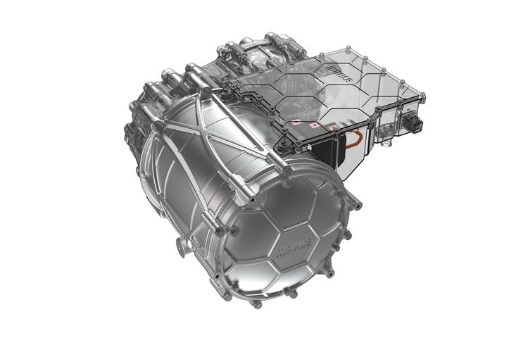 New motor’s contactless power transmission allows for wear and maintenance-free operation. Efficiency is above 95% at almost all operating points – a level previously only achieved by Formula E cars.