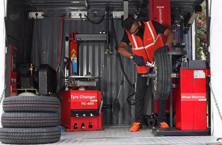 Ceat Tyres, TyresnMore to provide home fitment services