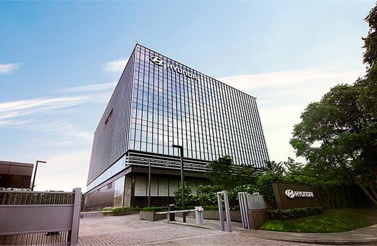 Hyundai’s new 28,000 square-metre, high-rise corporate HQ in Gurgaon is adjacent to main Delhi-Jaipur highway.