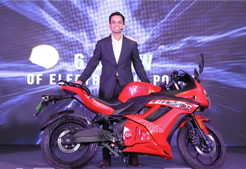 Okaya EV eyes 3,000 units monthly volumes with premium e-motorcycle Disruptor priced at Rs 1.60 lakh