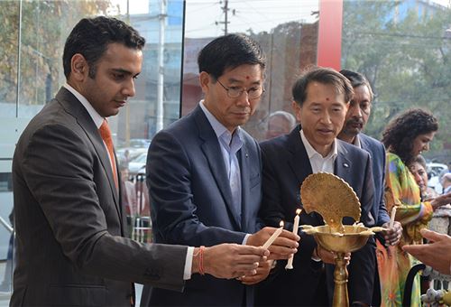 Kia Motors India opens its first showroom in India