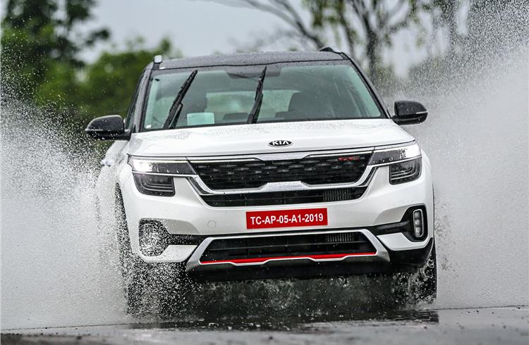 The Seltos, which is produced at two of Kia’s production facilities – in Anantapur District, Andhra Pradesh, and in Gwangju, Korea – sold 6,236 units sold in India and 6,109 units in Korea.  