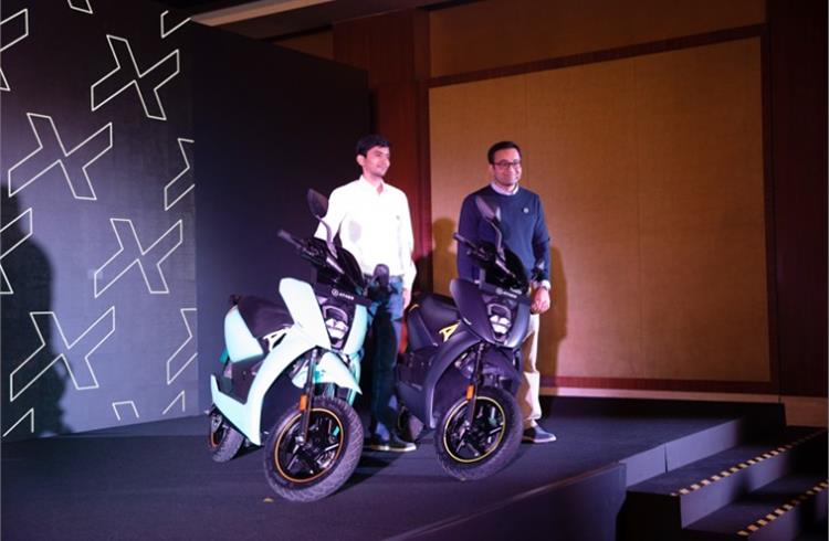 Tarun Mehta and Swapnil Jain, co founders Ather Energy with the new Ather 450X
