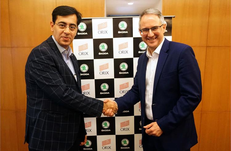L-R: Sandeep Gambhir, MD and CEO, ORIX Auto Infrastructure Services and Zac Hollis, director – Sales, Service, and Marketing, Skoda Auto India at the MoU announcement, in New Delhi, on March 1, 2019.