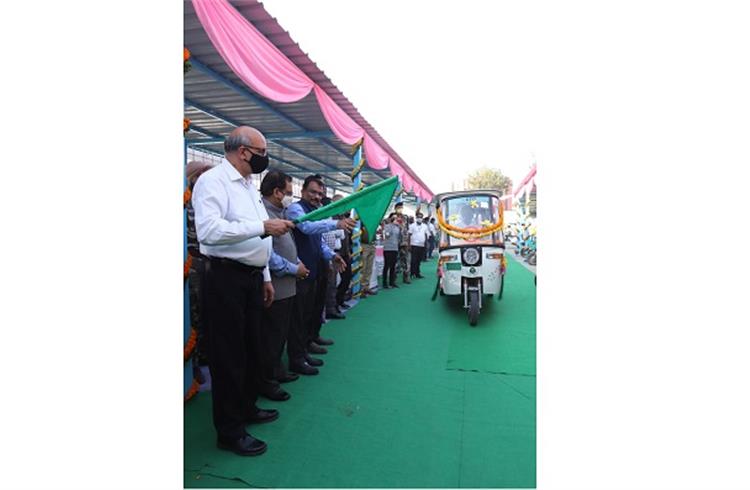 DMRC Metro Rail deploys ETO e-rickshaws for first and last-mile connectivity