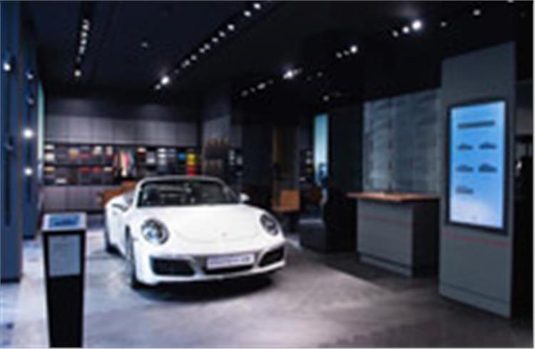 New Porsche Studio opens in Milan