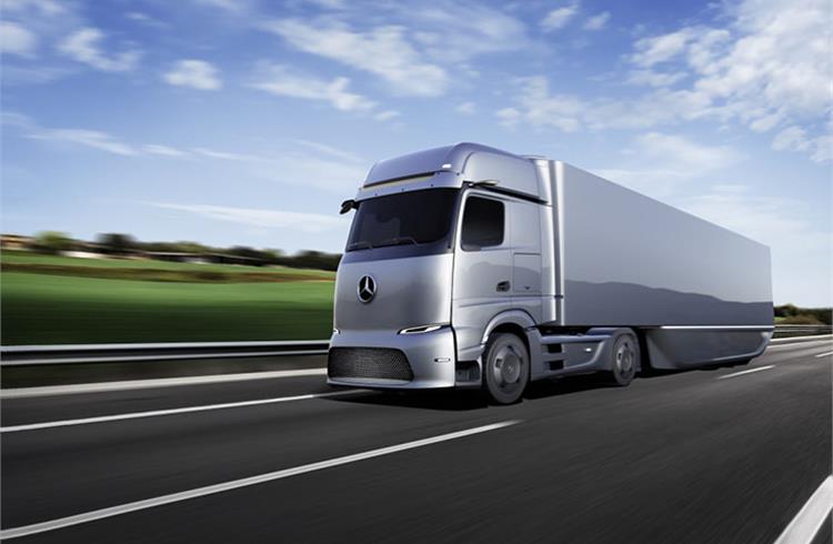 Mercedes-Benz GenH2 Truck is concept for a fuel cell powered long-haul vehicle for flexible and demanding operations in terms of routes, distances and payload. The series production start of the GenH2 truck is planned for the second half of the 2020s.