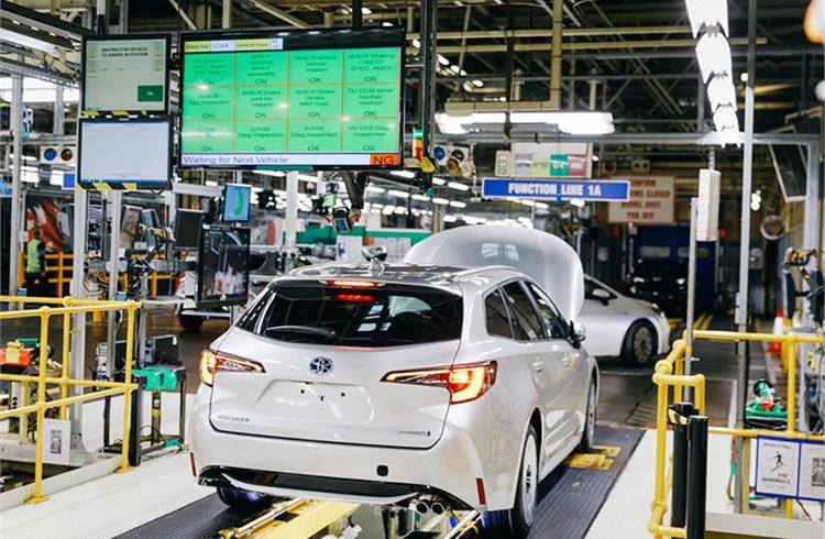 Toyota cuts FY2022 production forecast by 300,000 units due to chip crisis, Covid  