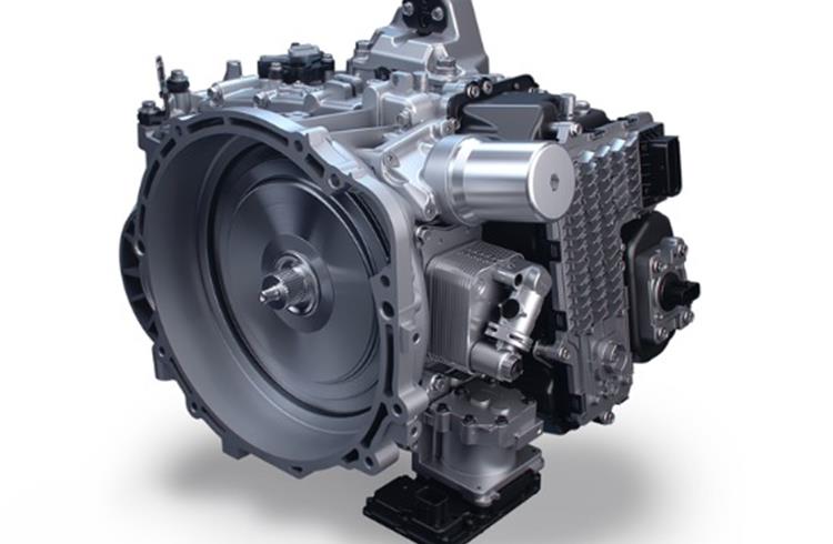 2.2L diesel 'Smartstream' engine is paired with Kia’s new 8-speed wet double-clutch transmission (8DCT).
