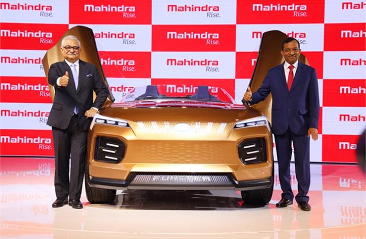Rajan Wadhera President, Automotive Sector, Mahindra & Mahindra with Dr Pawan Goenka, Managing Director, Mahindra & Mahindra, and the Funster concept.