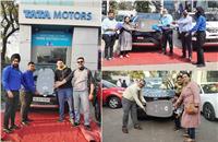 Tata Motors delivers 100 Safaris in Delhi-NCR in a day