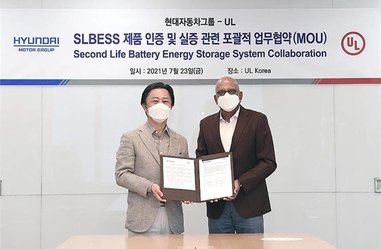 Young-jo Ji, president of Hyundai Motor Group's innovation division, and Sajib Jesudas, president of UL Commercial, signed the agreement for SLBESS product certification and demonstration.
