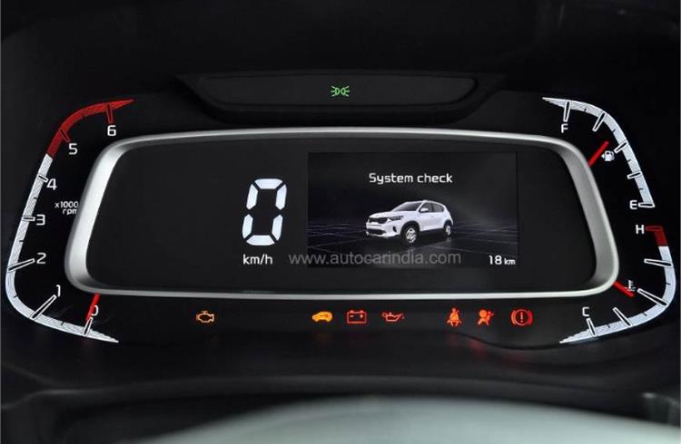 The 4.2-inch (10.66 cm) multi-information display in the Sonet presents key information in vivid colour and clarity, such as turn-by-turn navigation instructions, data from the TPMS, toggle info between the drive and traction modes on the Sonet automatic variants. The screen is seamlessly married to a digital speedometer and an analogue tachometer on the instrument binnacle.