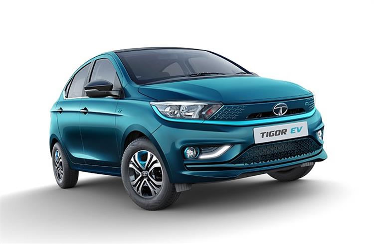 Just like the Nexon EV, the Tigor EV also features regenerative braking. Tata also offers an 8 year/ 1,60,000km battery and motor warranty.