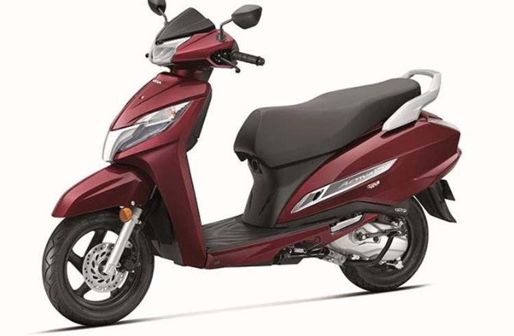 BS VI-compliant Honda Activa 125 is developed with 26 new patents. It is available in 3 variants with the price starting at Rs 67,490 (ex-showroom Delhi).