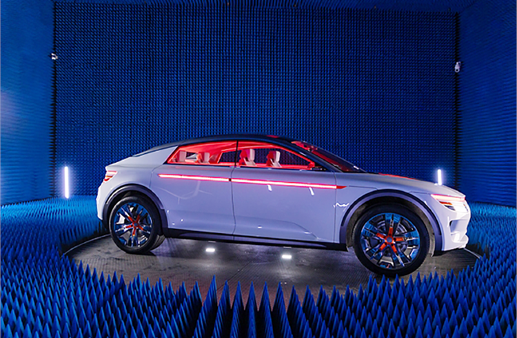 Qualcomm’s concept at CES 2023 aims to show carmakers the potential of its next-gen technology, including a digital ecosystem, state-of-the-art voice control and high-end AI.