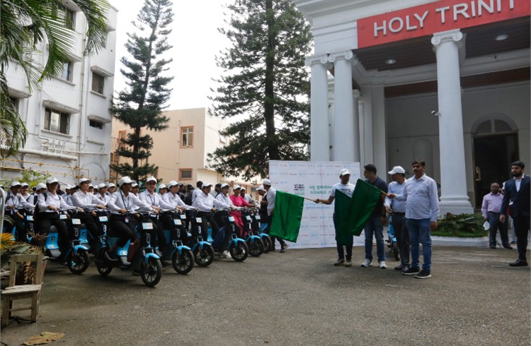 Yulu and Karnataka Tourism flag off mega EV rally in Bengaluru