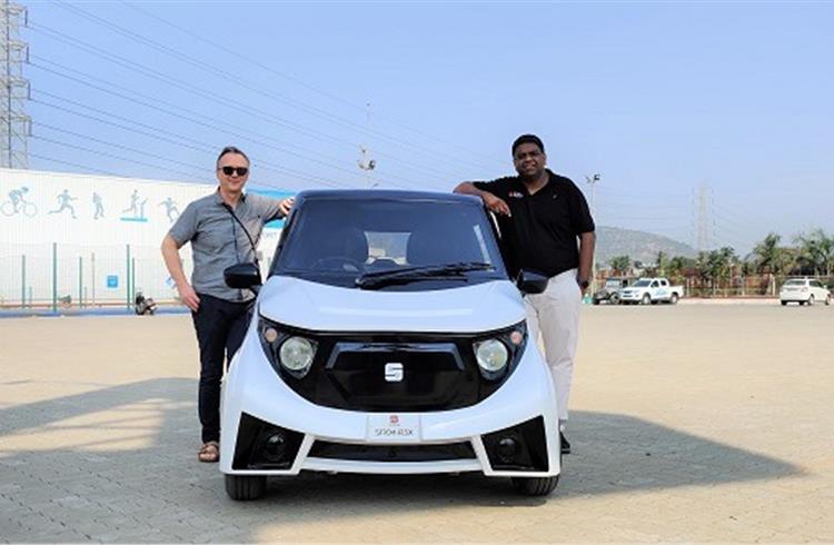 Co-founders Pratik Gupta and Jean-Luc Abaziou with the R3.
