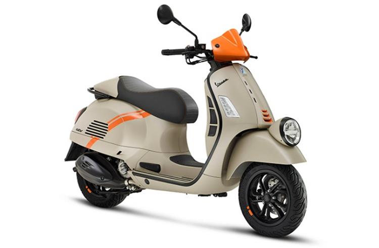Built on the Vespa GTS, the MY2023 Vespa GTV is reborn with a completely new look, technological upgrades and sporty colours.