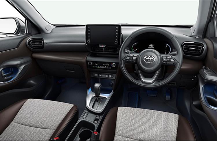  Toyota launches new Yaris Cross in Japan