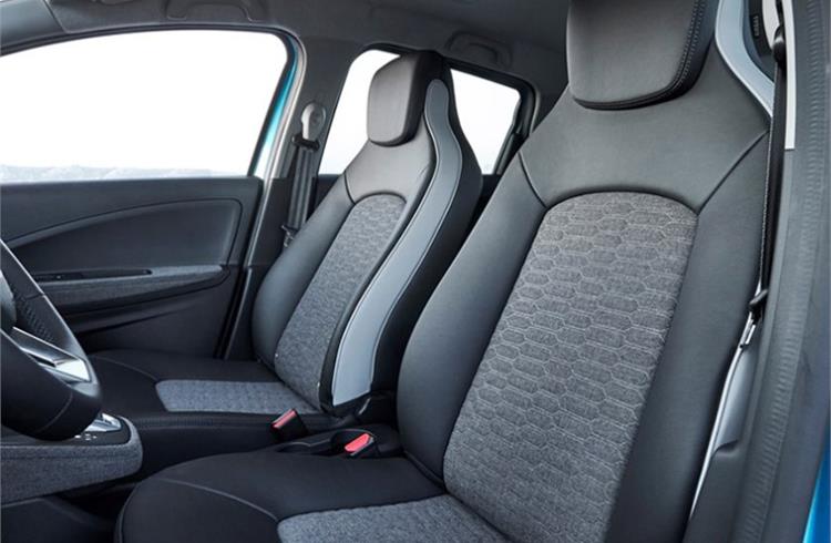 100% recycled fabric used to make seat covers, dashboard coverings, gear lever brackets and door fittings, and meets the high requirements for comfort, cleaning, UV resistance and durability.