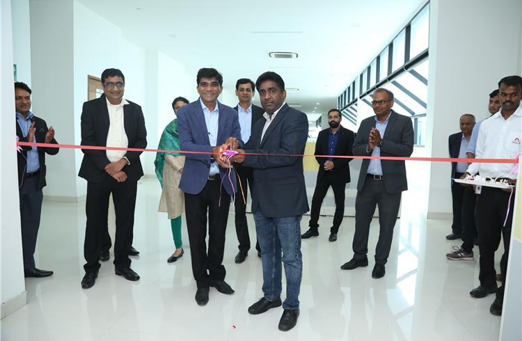 The Centre of Excellence being inaugurated by Suresh D and Rafiq Somani; along with Jitendra Miraje, Vishwas Vaidya, Vinay Pawar and delegates from Ansys.