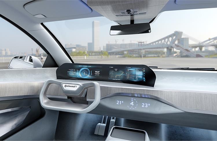 The multi-display stretches from the driver’s area to the centre console and integrates two screens, which are optically bonded behind a curved glass surface. Production is scheduled to start in 2023.