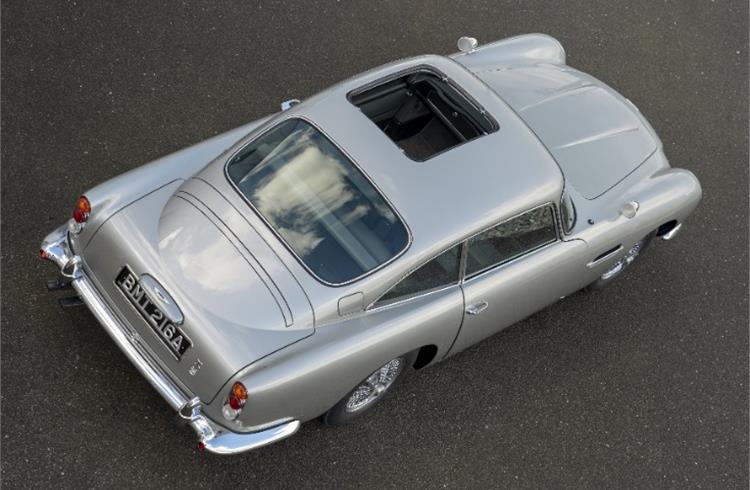 A removable roof panel representing the original DB5’s famous ejector seat, albeit one that isn't actually capable of firing passengers out of the car, is an optional inclusion.