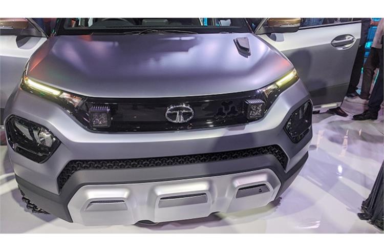 Like with other newer Tata cars, the front fascia features a split-headlamp setup with the main cluster located lower down on the bumper.