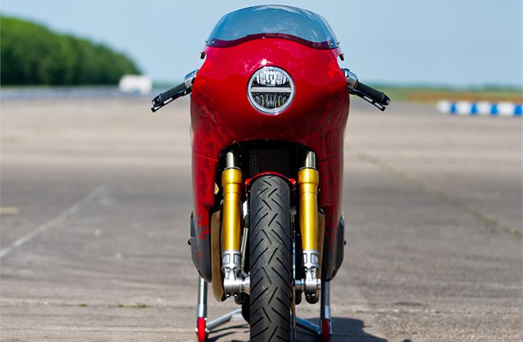 Nought Tea GT ,based on the Royal Enfield Continental GT 650., gets the Harris Performance treatment.