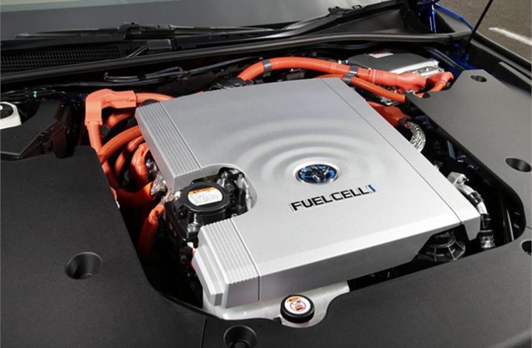 Toyota’s new fuel cell stack and fuel cell power converter (FCPC) have been developed specifically for use with the GA-L platform.
