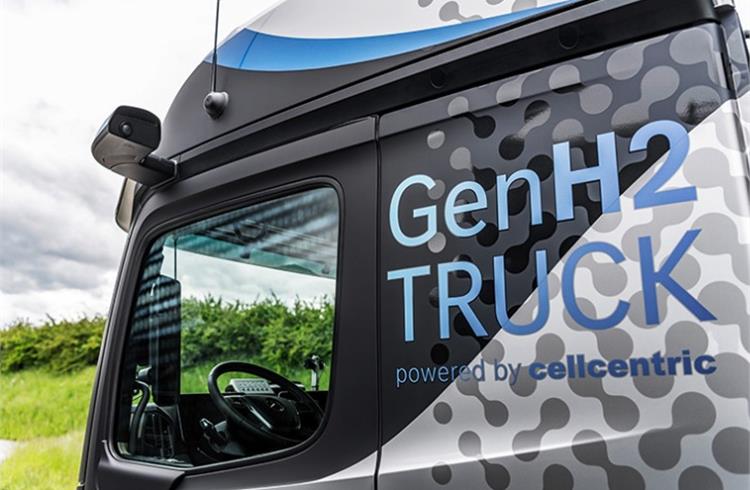 Daimler Trucks gives its fuel-cell truck the road test treatment