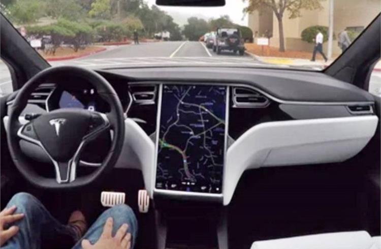  Tesla recalls two million vehicles on autopilot issues 