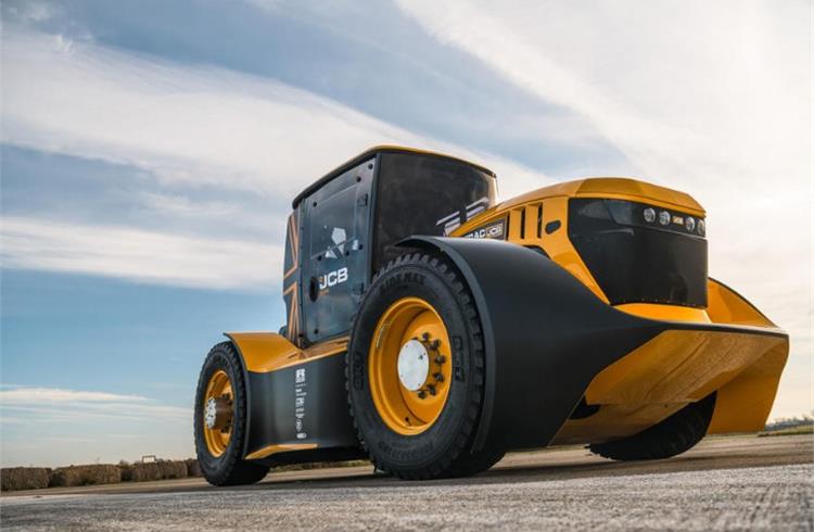 JCB Fastrac Two's imposing size is matched by amazing speed