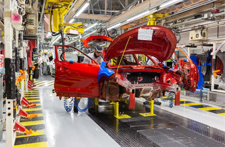 Nissan commences production of second-gen Juke crossover in the UK