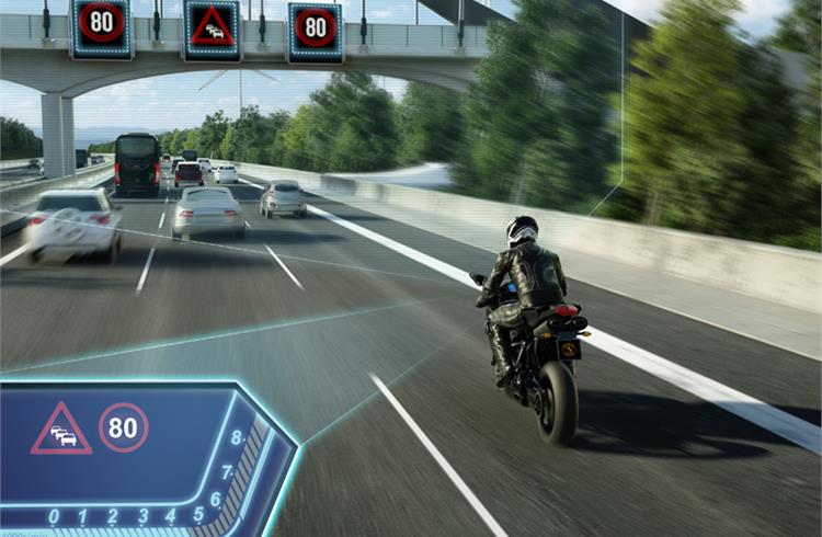 Traffic Sign Assist: A camera detects speed limits using and informs the rider of the maximum permissible speed.