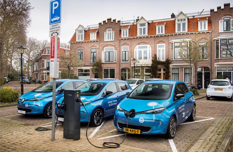 15 Zoes with vehicle-to-grid charging will be introduced in Europe this year. Pilot schemes have begun in the Netherlands and Portugal, followed by France, Germany, Switzerland, Sweden and Denmark.