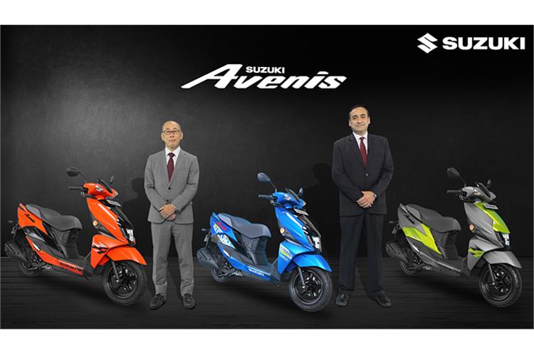 L-R: Satoshi Uchida, MD, Suzuki Motorcycle India with Devashish Handa, VP, SMIPL at the launch of the Suzuki Avenis.