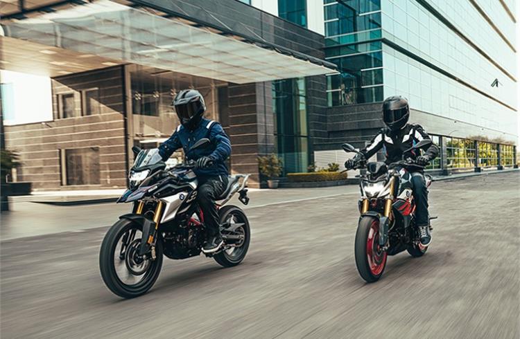 While the mildly facelifted 2020 BS VI G 310 R is priced at Rs 245,000, the G 310 GS costs Rs 284,000; BMW India Financial Services is offering easy finance – an EMI of Rs 4,500.
