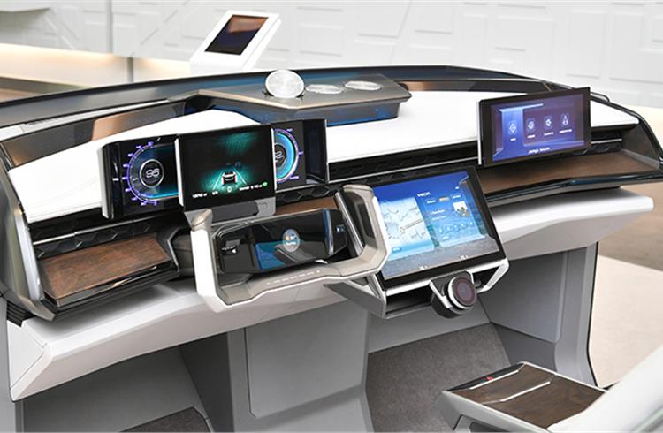 Hyundai Mobis' M.VICS cockpit system helps with autonomous driving with the inclusion of various new technologies, including an ECG sensor, driver monitoring camera, and carsickness reduction tech.