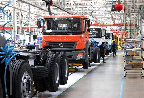 Daimler India CV records 36% sales decline, 14% uptick in exports, eyes defence market